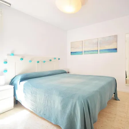 Apartamento San Antonio De Calonge, 3 Dormitorios, 5 Personas - Es-329-16